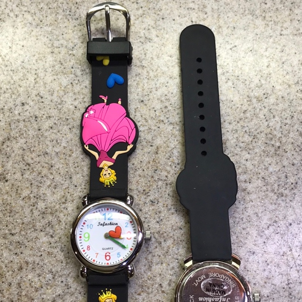 Girls Watch Black with Pink Princess and Hearts - Picture 3 of 8